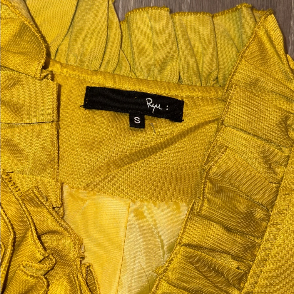 Ryu Golden Ruffle Jacket - Picture 5 of 9